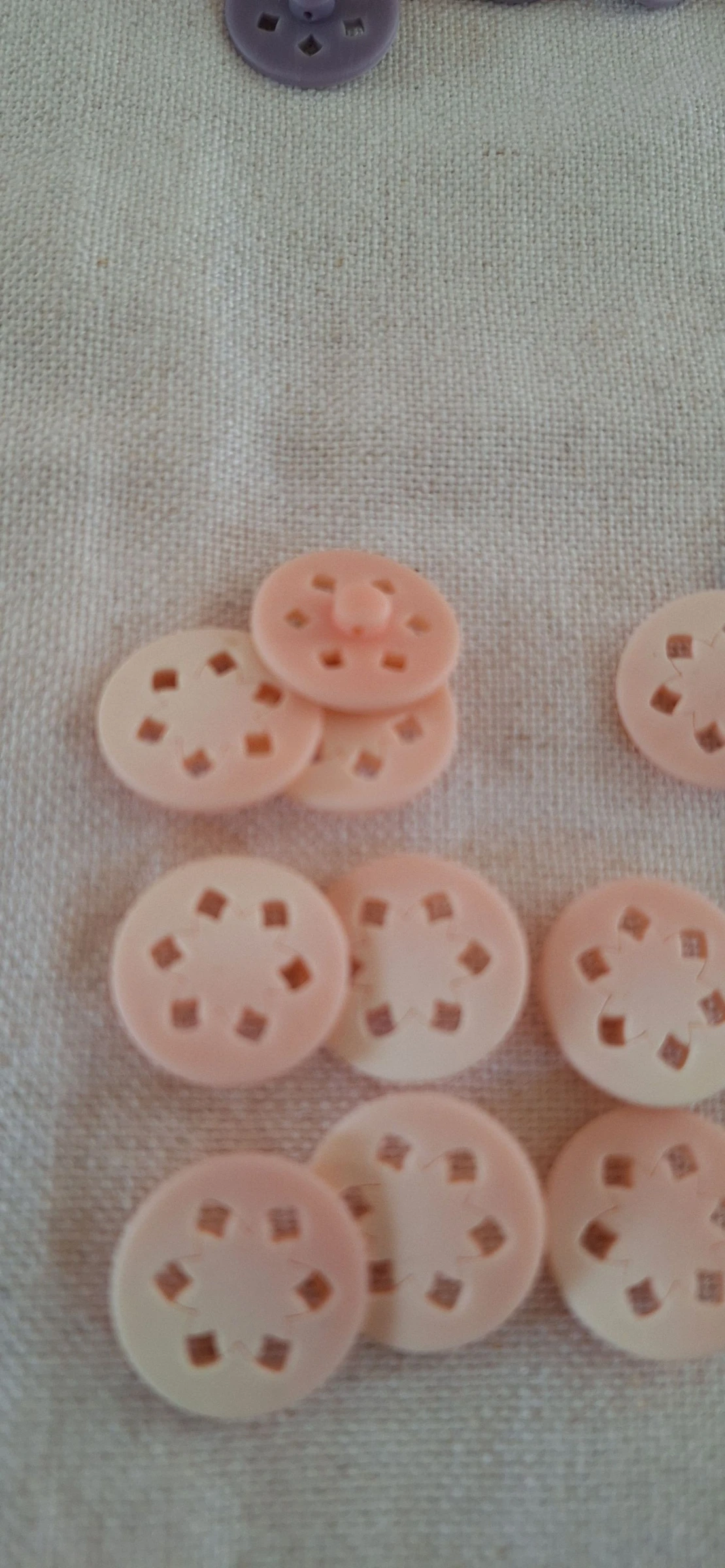 10 botones de costura de 25 mm en resina rosa claro – photo 2